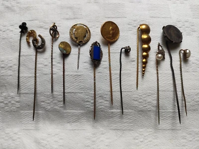 Bijou ancien : lot épingles à cravate , perle , strass , Lalique. - Immagine 1 di 4