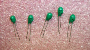 CANTIDAD (100) CONDENSADORES DE TÁNTALO SUMERGIDOS RADIALES 100uf 3V 10% CTR107K03 BAKNOR - Imagen 1 de 1