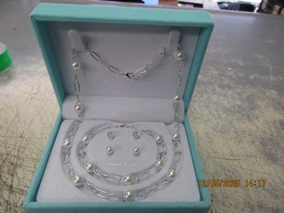 Nuevo Elegante Juego de Caja de Regalo Joyería Acento Tono Plata Perla Vidrio Foto 1 de 2