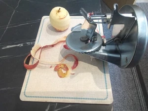 Vintage Apple Peeler Herald Food Equipment Counter Top Vice Working Retro - Picture 1 of 10