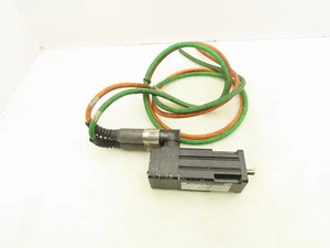 Servomotor Allen Bradley MPL-A1530U-VJ72AA AC .39kw 7000 RPM 230V 3PH - Imagen 1 de 12