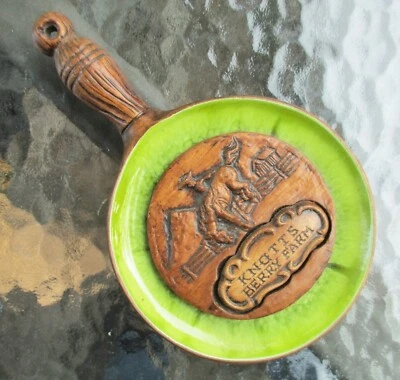 Sartén Treasure Craft USA KNOTTS BERRY FARM para caballo y vaquero verde marrón 7 3/4" Foto 1 de 4