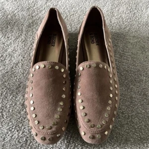 Bleecker & Bond Arianna Suede Gold Studded Loafers Women's Size 6 Taupe NEW - Picture 1 of 4