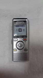 Olympus WS-821 Digital Voice Recorder - 2GB internal flash - Built in USB plug! - Picture 1 of 13