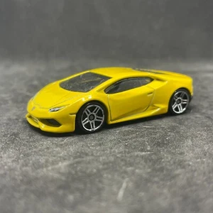 LOOSE Hot Wheels 2015 HW Garage #222 Lamborghini Huracan LP 610-4 Yellow w/ PR5s - Picture 1 of 6