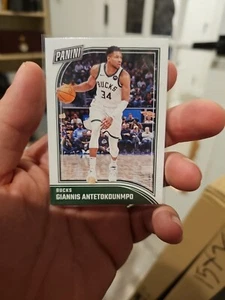 2024 Panini Black Friday - Basketball #BK3 Giannis Antetokounmpo - Picture 1 of 2