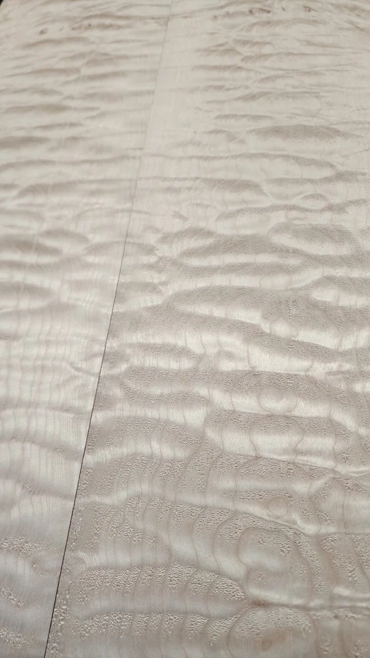 Juego Bookmatch de arce acolchado #1070 L.223/4" xW.147/8" x T. 5/16"  Foto 1 de 4