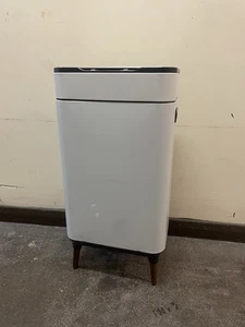 Tower Ozone Sensor Bin with Legs - Large 65L - UNUSED - Scratched And Dented - Picture 1 of 4