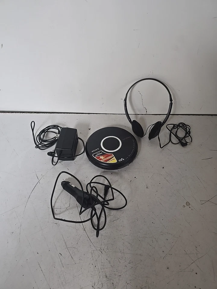 SONY CD WALKMAN D-EJ017CK AUTOFÄHIGER TRAGBARER CD-PLAYER mit OHRHÖRERN GETESTET FUNKTIONIERT - Bild 1 von 4