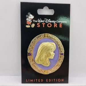Disney DEC TWDC Pins Princess Cameos Pin LE 300 - Rapunzel - Picture 1 of 1