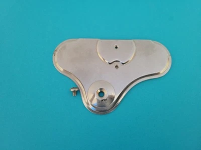 Singer Simanco Amoeba feed dog cover plate vintage part number 121309 with screw - Image 1 of 2