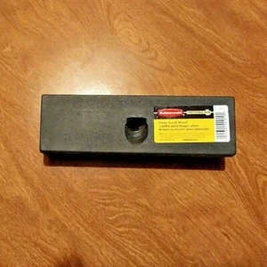 Rubbermaid G243 Scrub Brush (without handle) - Picture 1 of 2