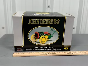 John Deere B-2 trattore agricolo in resina sperimentale SpecCast 1:16 nuovo con scatola Dain - Foto 1 di 10
