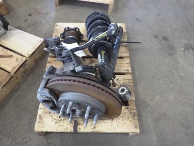 Passenger Right Front Knee Fits 16-20 ESCALADE 1722064 - Image 1 of 4