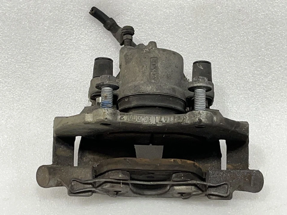 Volvo C30 2011 pinza de freno delantera izquierda lado conductor Foto 1 de 2