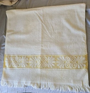 Toalla de baño de colección Cannon Monticello Santa Cruz amarilla floral esculpida flecos - Imagen 1 de 1