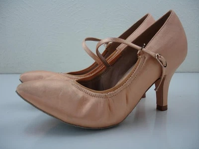 Women's 8 M Capezio Orange Mary Jane Dance Shoes Pumps Heels Pointed Toe Slip-On - Image 1 of 4