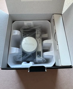 Fujifilm X100VI Digital Camera In Silver - Brand New - Picture 1 of 4