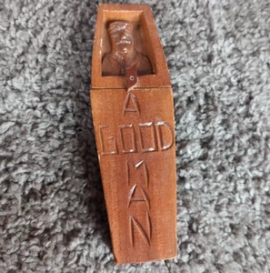 Vintage geschnitzte Holz Volkskunst "Ein guter Mann" lustige erotische Neuheit Woody Peep Show - Bild 1 von 7