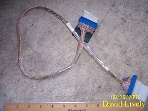 Dell WJ511 Poweredge SC1420 SCSI Cable CN-0WJ511 68PIN 31" - Picture 1 of 2