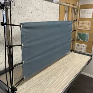 Dog Grooming Table Divider / Backdrop - Picture 1 of 4