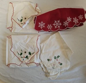 Basket Liners Christmas 4 Ct. Embroidered Cotton Linens Bread - Picture 1 of 6