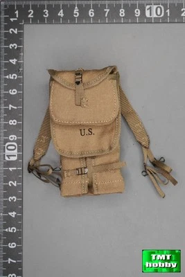 1:6 Scale DID A80189 WWII US 2nd Ranger Medic Wade - M1928 Haversack - Image 1 of 3