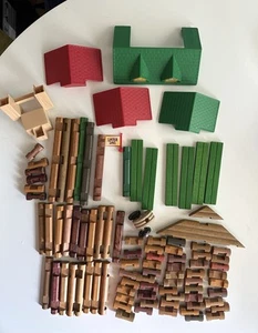 Lincoln Logs Lot Vintage Wood Roofs, Logs, Slats Assorted Pieces - Picture 1 of 8