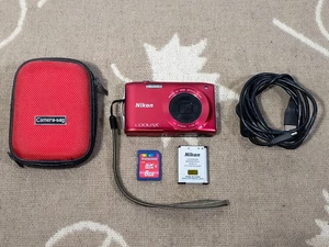 Nikon COOLPIX S3200 16.0MP Digital Camera - Red Fully Working Great Shape - Picture 1 of 17