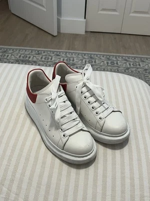 Alexander McQueen Oversized Sneakers — 第 1/2 张图片