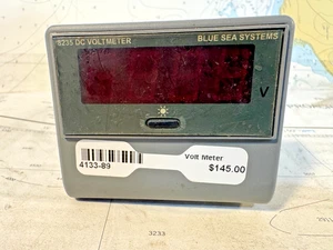 Blue Sea Systems DC Voltmeter 8235 - Picture 1 of 6