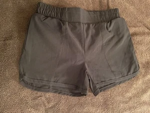 NWT The Children’s Place Girls Athletic Black Shorts Small/Petite Quick Dry - Picture 1 of 10
