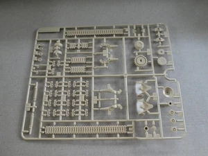 Tamiya Valentine mk111 kit n.352 A sprue ricambi scala 1/35 - Foto 1 di 6