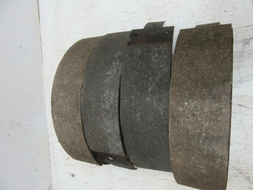 Zapatas de freno Swick RELINED 261 1965-1969 Oldsmobile Foto 1 de 2