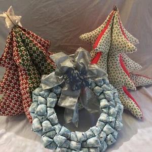 Tejido Edredón Árboles de Navidad y Corona Cosidos a Mano Mesa Pared Puerta Decoraciones - Imagen 1 de 13