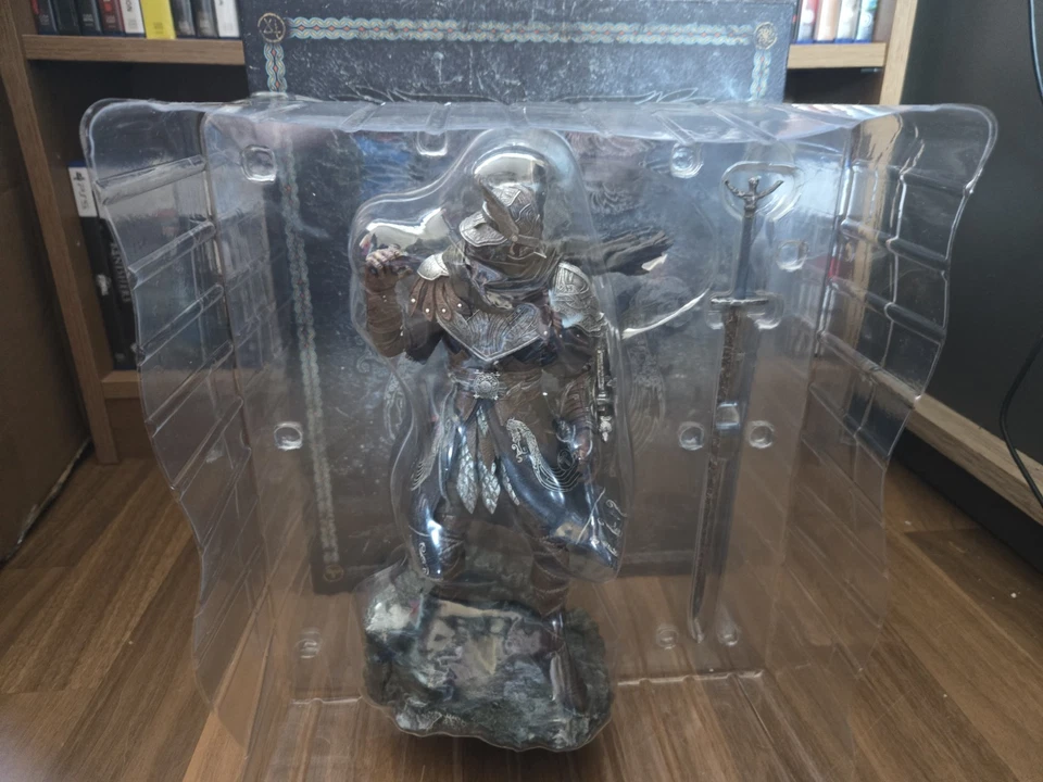 elden ring nightreign collector's edition Statue(MINT, STATUE ONLY) - Image 1 of 1