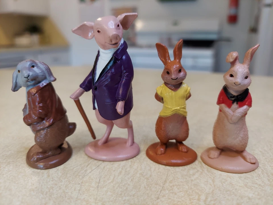 Lote de 4 mini figuras vintage de Beatrix Potter Peter Rabbit juguetes para adornos de pasteles Foto 1 de 4