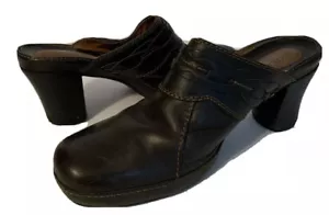 Scarpe donna Clarks collezione artigianale marrone slip on taglia 7 M due pollici tacco 2 - Foto 1 di 8