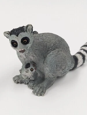 ELC/AAA Anello Coda Lemure Con Bambino Giocattolo Figura Vintage - Immagine 1 di 4