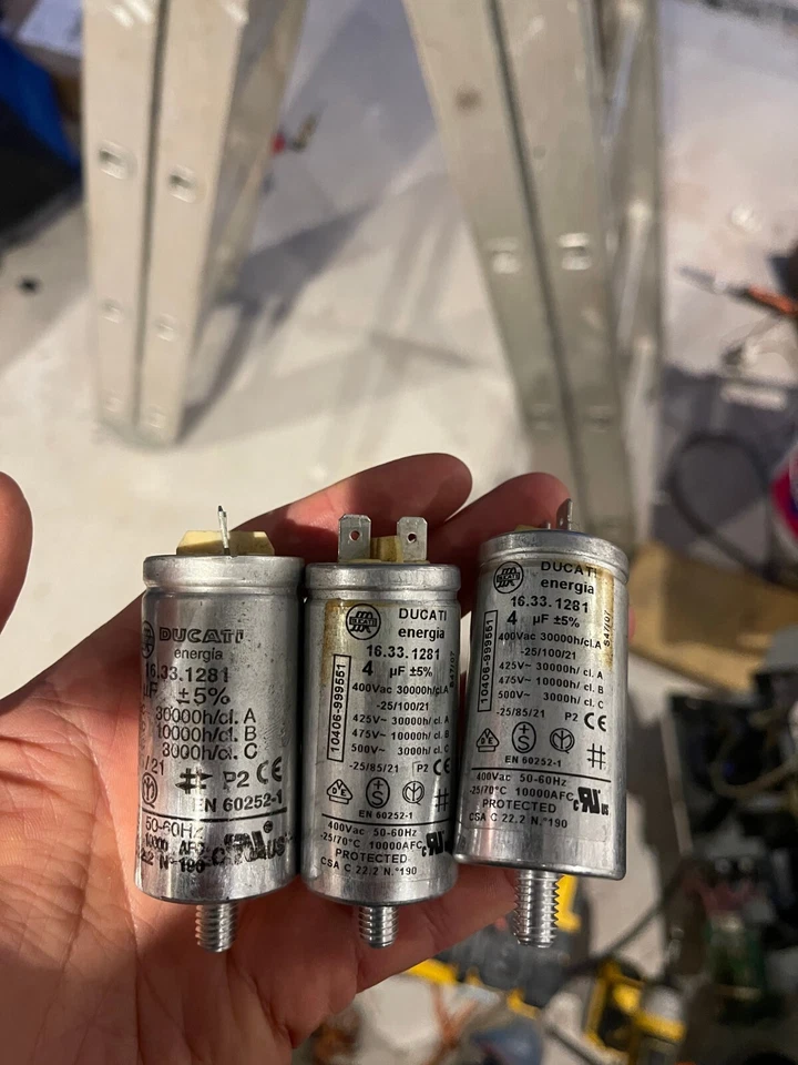 Capacitor, Ergoline , 16.33.1281 EN60252-1 - Image 1 of 1