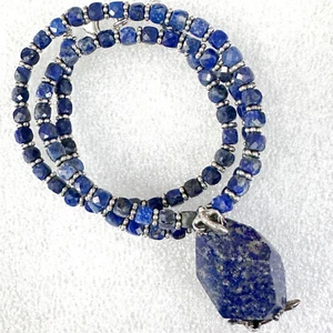 ¡Lagartos saltando sobre lapislázuli! Collar único de plata de ley y lapislázuli de 17" - Imagen 1 de 13