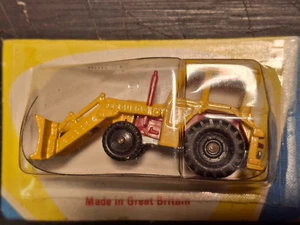 Corgi Juniors Massey Ferguson 3303 Tractor in Yellow mip - Picture 1 of 3
