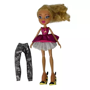Bratz Metallic Madness Raya Doll Dress Shoes and Leggings - Picture 1 of 6