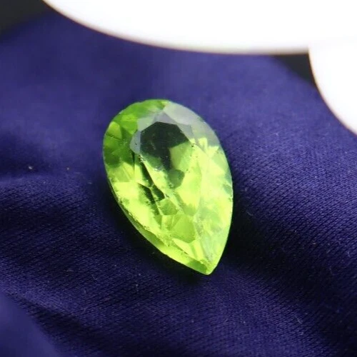 NATURAL Peridot Gemstone 9.25 Carats Best Offer pear Cut Beautiful Peridot - Image 1 of 4