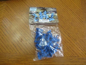 Paragon Scenics & Miniaturen: US-Kavallerie demontiert #1 1/32 12 Figuren dunkelblau - Bild 1 von 3