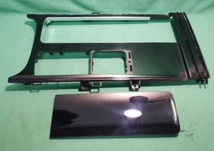 Range Rover Sport L494 on Centre Finisher Console Panel Used Genuine LR100378 - Picture 1 of 12