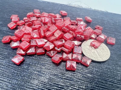 120 Pc Vintage Red Square Pyramid Faceted Glass 5mm Nailhead Bead Findings Lot - Image 1 of 4