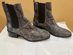 Kenneth Cole Reaction Salt Chelsea Gray Boot Size 9 - Picture 1 of 5