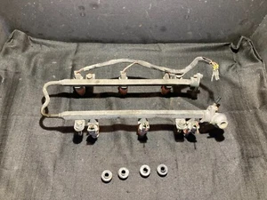 00-05 Mitsubishi Eclipse GT Stratus 3.0L 6G72 Fuel Rail & Injectors & bolts - Picture 1 of 7