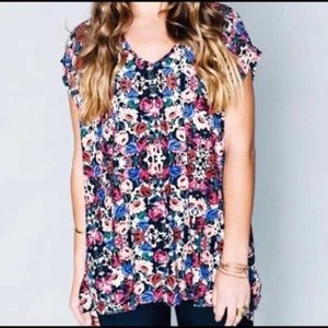Show Me Your MuMu Carter Tunika Dornröschen rosa lila blau Blumen V-Ausschnitt XS - Bild 1 von 6